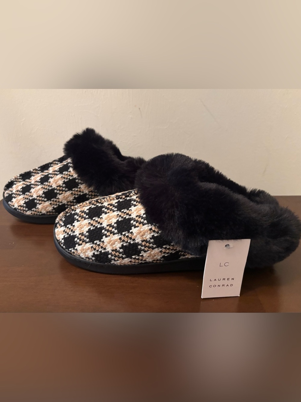 LC Lauren Conrad Black and Beige Tweed Faux Fur Trim Slippers(size 8/9)